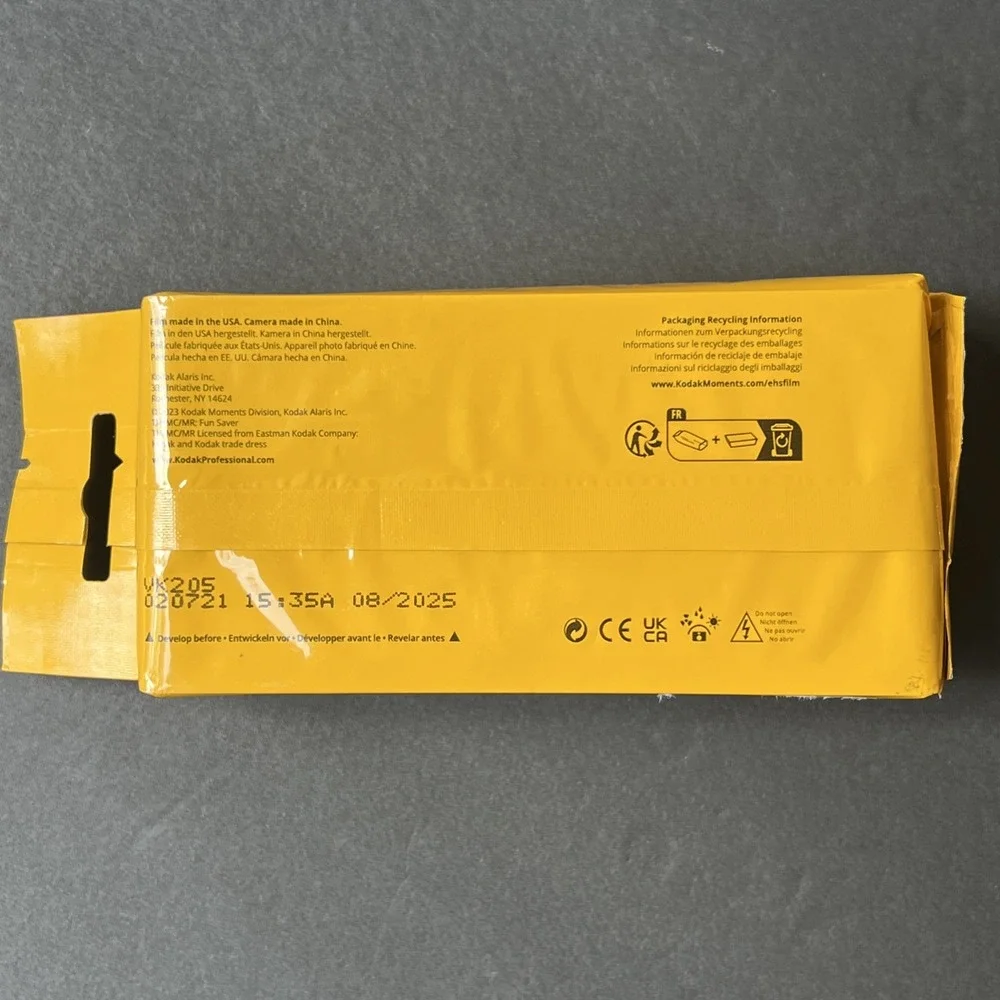 Sealed Kodak FunSaver Disposable 35mm Camera (27 Exposures) 800 Film 08/25